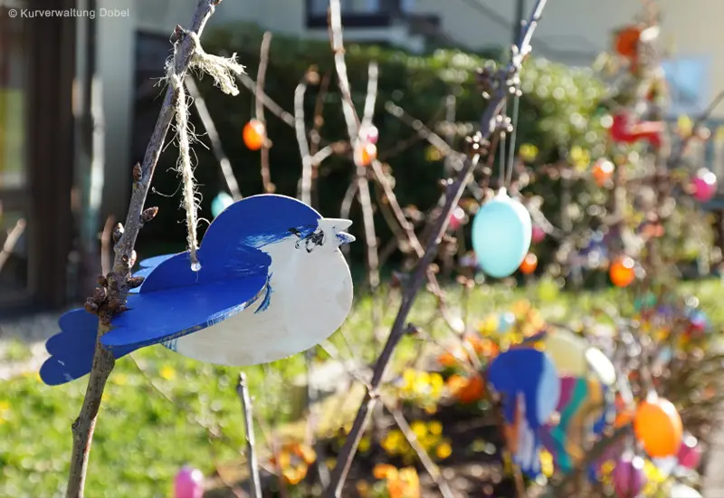 Osteraktion mit Osterbrunnen